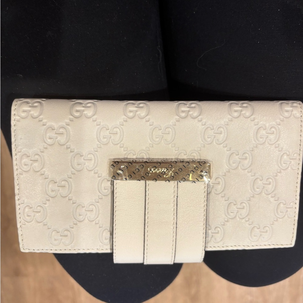 Gucci Beige Embossed Leather Wallet